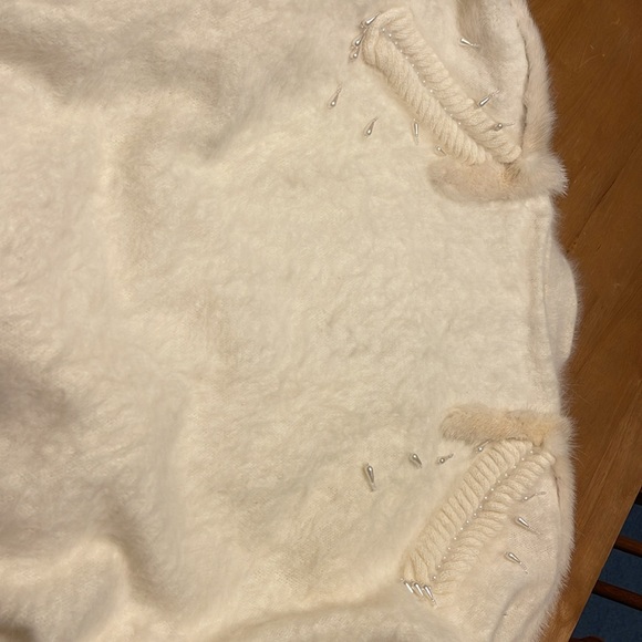 White Textured Knit Cardigan with Ribbed Details - Picture 4 of 6